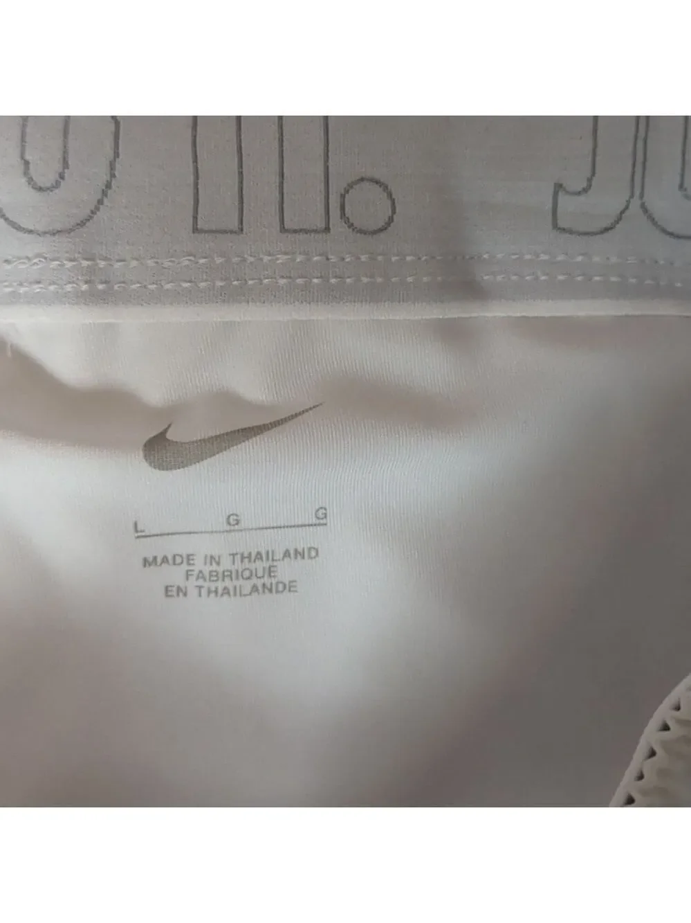Nike white dual lines training shorts size L